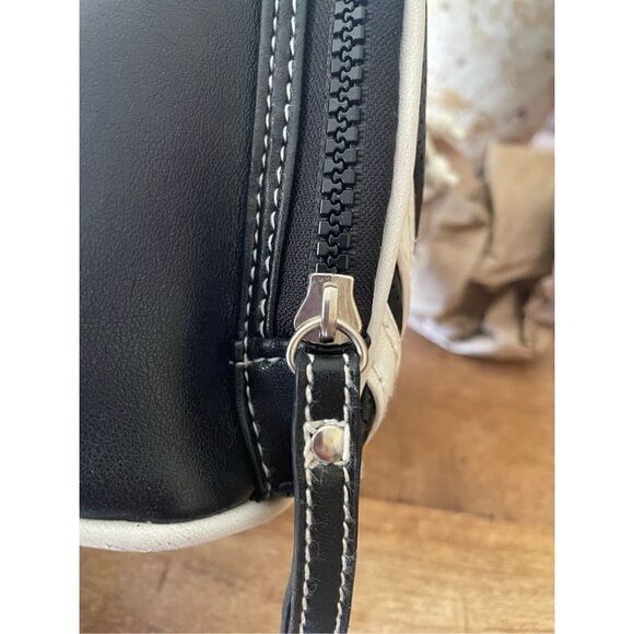 Small vegan leather backpack - Picture 5 of 10